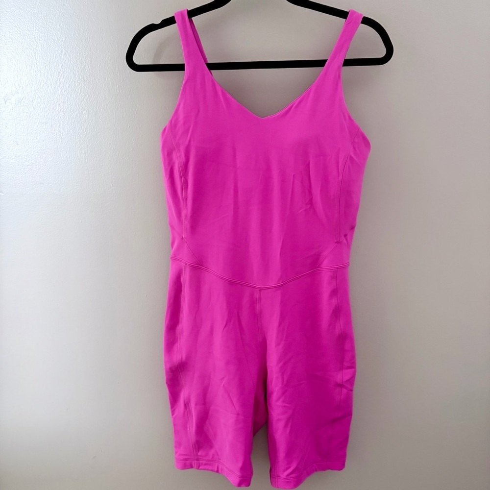 NWOT Lululemon Align Onesie 8" size 12 in sonic pink. - Picture 3 of 9